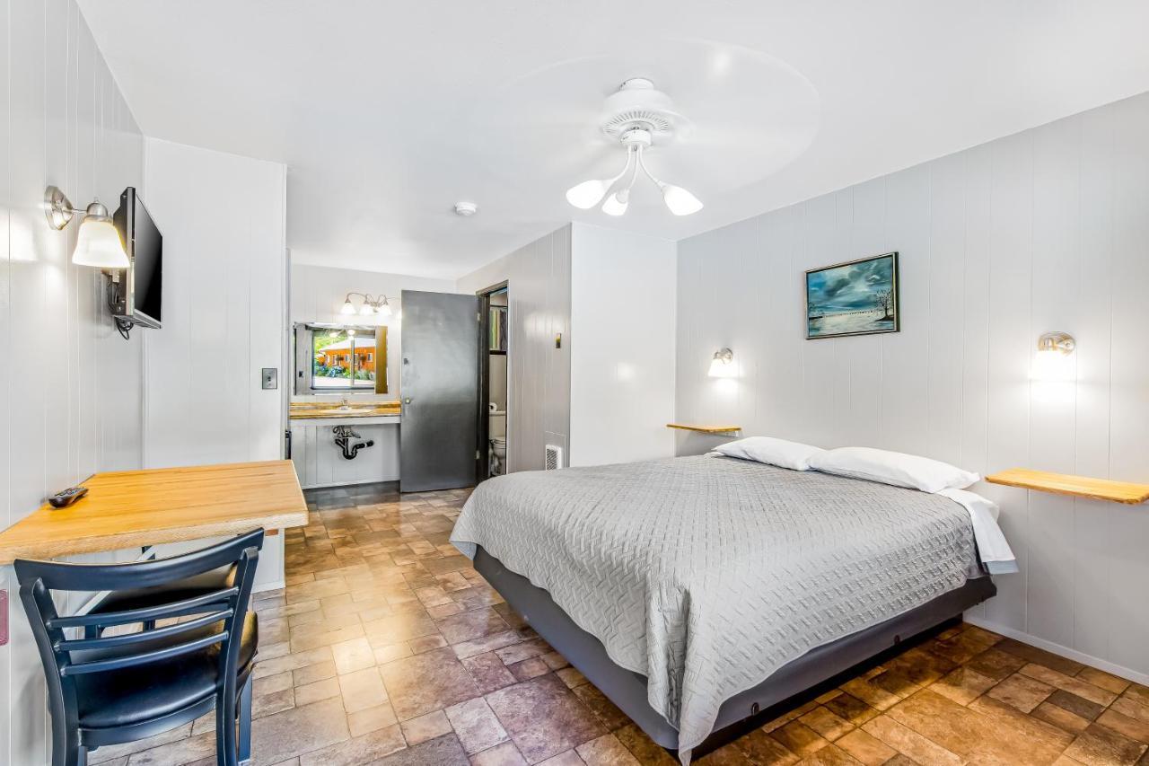 Mount Skokomish Room 3 At Mount Walker Inn Quilcene 외부 사진